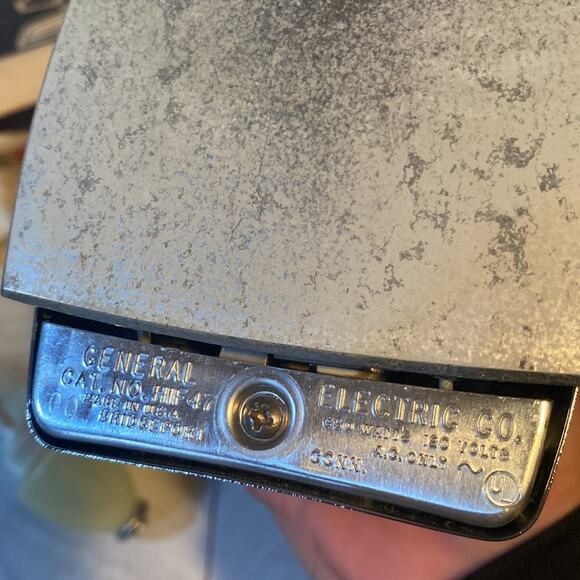 GE Travel Spray Steam & Dry Vintage Iron F47 - Picture 11 of 14